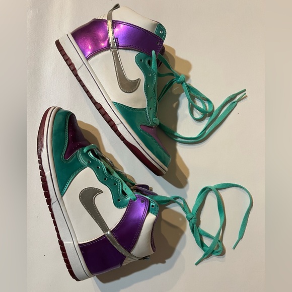 NIKE DUNK HIGH GS 'WHITE
PURPLE COOL MINT' Size 6.5Y - Picture 1 of 10